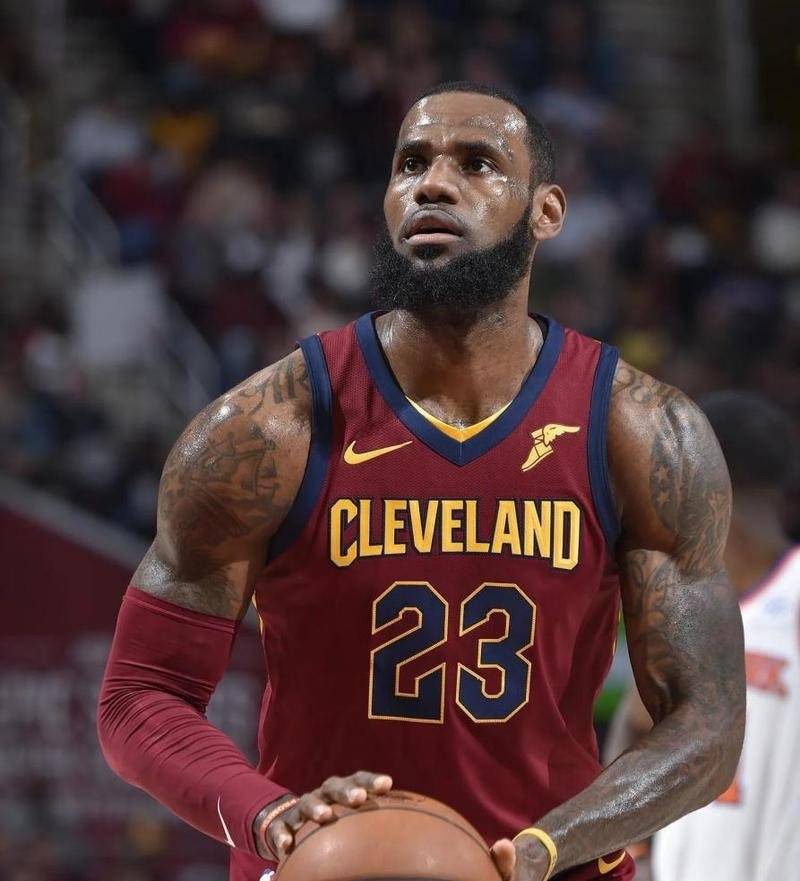 巴特勒连续十场比赛得分超过表现优异，湖人不断突破！的简单介绍